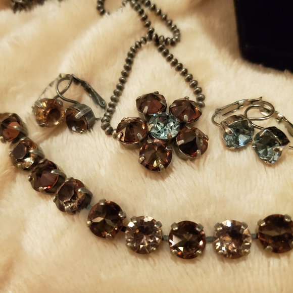 Sabika AFTER FIVE Daisy set - Picture 3 of 4